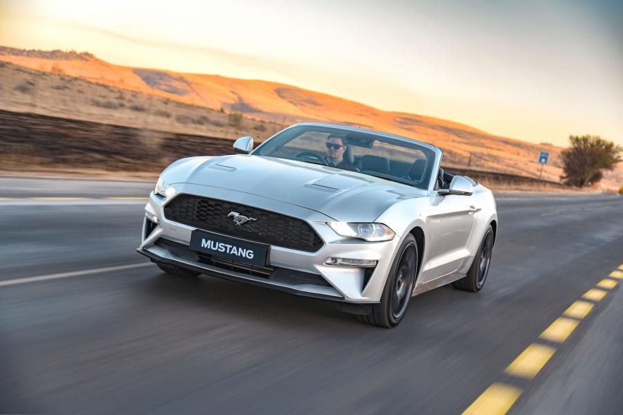  Ford Mustang EcoBoost Convertible 2019 года  (ZA) (фото 9 из 40)